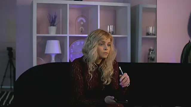 Snapshot of BritneyHudson chatting on 02/10/25, 05:03 BritneyHudson online show from 02/10/25, 05:03