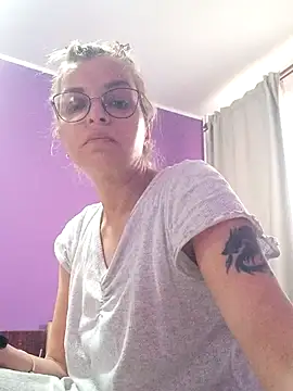 BritneyHudson online show from 11/17/25, 07:47