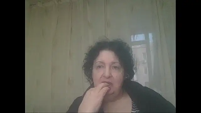 Snapshot of maturekorine chatting on 10/22/25, 03:12 maturekorine online show from 10/22/25, 03:12