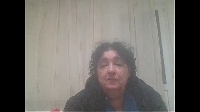 Snapshot of maturekorine chatting on 11/17/25, 11:10 maturekorine online show from 11/17/25, 11:10