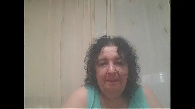 Snapshot of maturekorine chatting on 06/08/26, 05:35 maturekorine online show from 06/08/26, 05:35