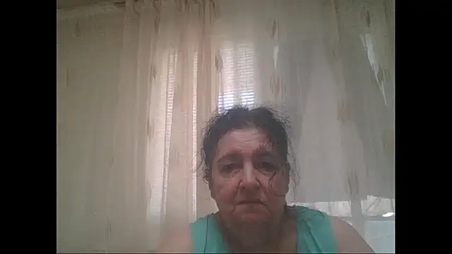 Snapshot of maturekorine chatting on 06/15/26, 04:20 maturekorine online show from 06/15/26, 04:20