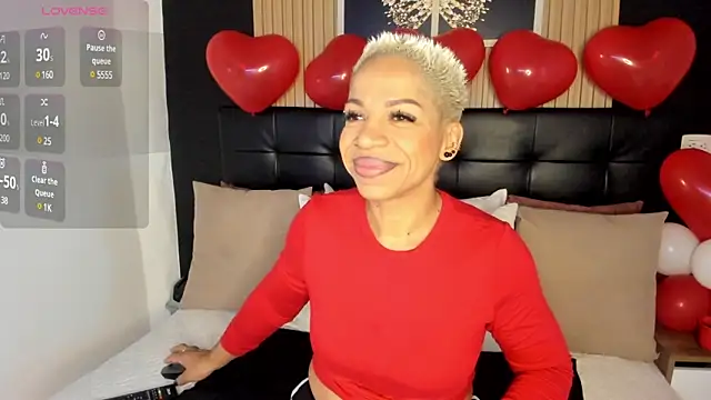 summer night  online show from 02/18/25, 11:00