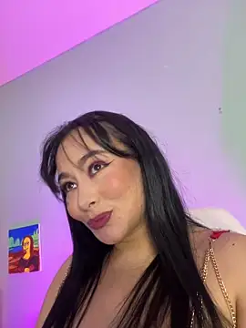 Snapshot of sharon_leone26 chatting on 02/08/26, 04:27 sharon leone26 online show from 02/08/26, 04:27