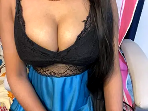 Snapshot of roshni-5 chatting on 11/09/25, 05:55 roshni-5 online show from 11/09/25, 05:55