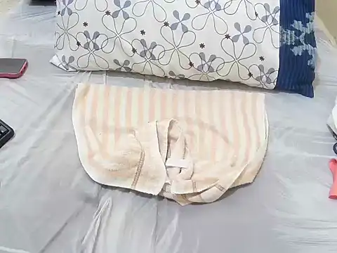 just lela online show from 10/15/25, 12:05