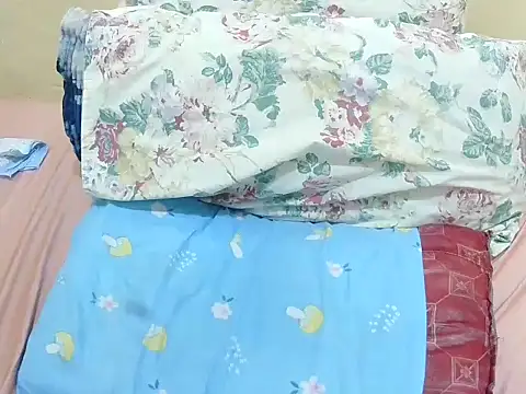 just lela online show from 12/23/25, 09:18