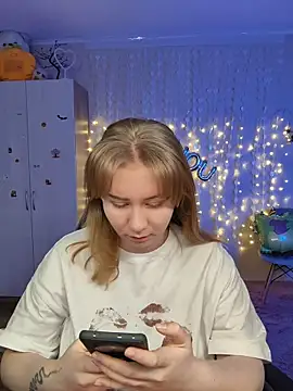 D0nna  online show from 02/14/26, 08:16