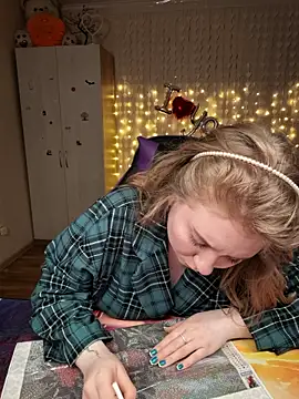 D0nna  online show from 03/15/26, 10:16