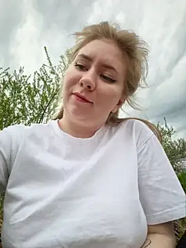 Snapshot of D0nna_ chatting on 05/04/26, 02:46 D0nna online show from 05/04/26, 02:46