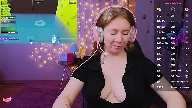 Snapshot of D0nna_ chatting on 05/30/26, 02:36 D0nna online show from 05/30/26, 02:36