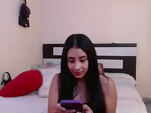 Snapshot of chika_hellar chatting on 01/20/25, 10:37 chika hellar online show from 01/20/25, 10:37