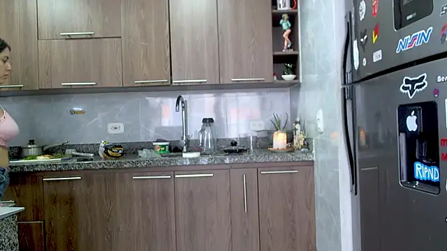 Snapshot of adan_eva960 chatting on 03/10/25, 06:23 adan eva960 online show from 03/10/25, 06:23