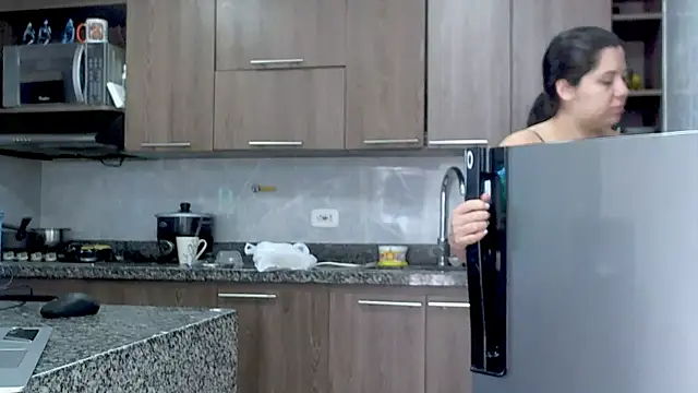 Snapshot of adan_eva960 chatting on 09/21/25, 02:08 adan eva960 online show from 09/21/25, 02:08