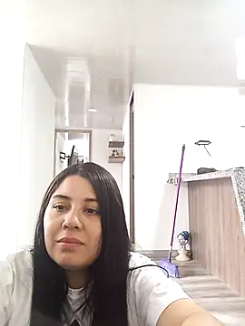 Snapshot of adan_eva960 chatting on 10/04/25, 05:11 adan eva960 online show from 10/04/25, 05:11