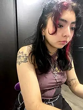 Snapshot of _Gothiccbitch_ chatting on 12/06/24, 07:10  Gothiccbitch  online show from 12/06/24, 07:10