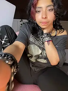 Snapshot of _Gothiccbitch_ chatting on 02/06/25, 03:06  Gothiccbitch  online show from 02/06/25, 03:06