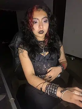 Snapshot of _Gothiccbitch_ chatting on 09/28/25, 07:03  Gothiccbitch  online show from 09/28/25, 07:03