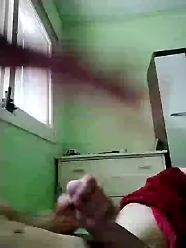Snapshot of santss009 chatting on 12/02/24, 08:22 santss009 online show from 12/02/24, 08:22