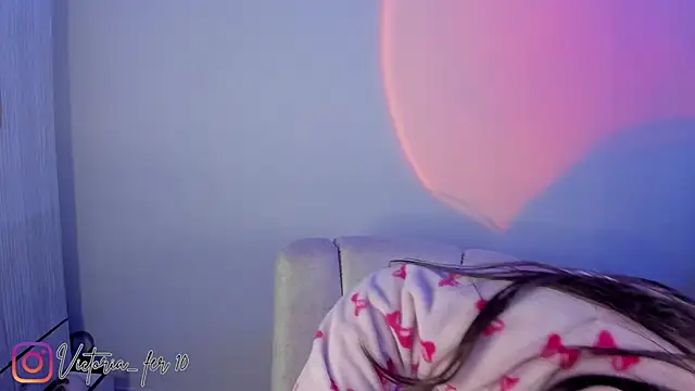 Victoria fer online show from 03/06/25, 03:56