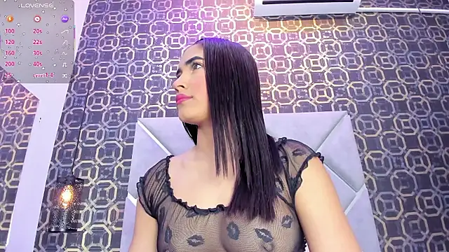 Snapshot of CherryBlossom23 chatting on 01/17/26, 01:43 CherryBlossom23 online show from 01/17/26, 01:43