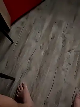 Snapshot of Szeltolo001 chatting on 11/22/25, 04:33 Szeltolo001 online show from 11/22/25, 04:33