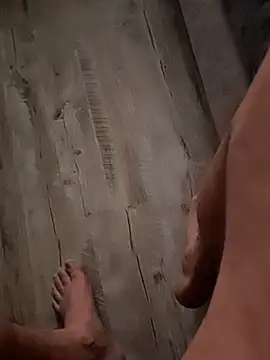 Snapshot of Szeltolo001 chatting on 12/15/25, 02:49 Szeltolo001 online show from 12/15/25, 02:49