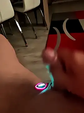 Szeltolo001 online show from 04/06/26, 10:11