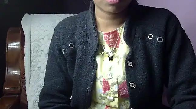 momo lov online show from 12/13/24, 09:02