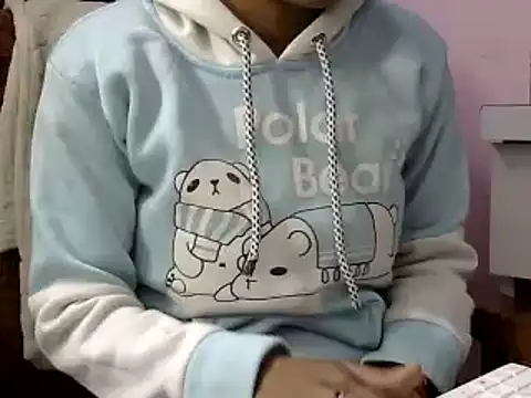 momo lov online show from 12/23/24, 04:44