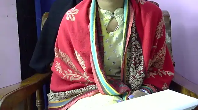 momo lov online show from 01/07/25, 08:03