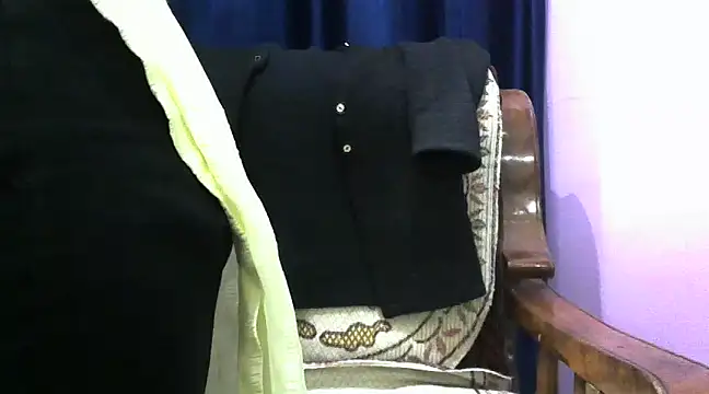 momo lov online show from 02/12/25, 04:54