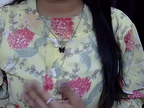 momo lov online show from 03/08/25, 05:28