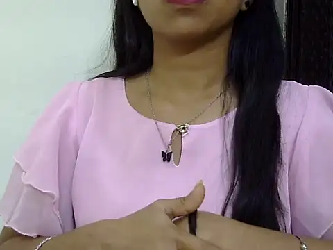 momo lov online show from 03/11/25, 08:41