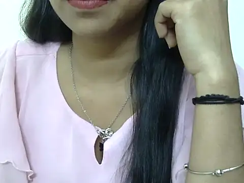 momo lov online show from 03/17/25, 05:23