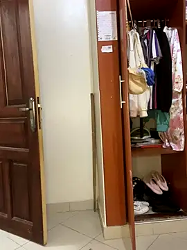 Snapshot of sweet18creamybigpussy chatting on 09/11/25, 10:32 sweet18creamybigpussy online show from 09/11/25, 10:32