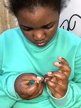 Snapshot of sweet18creamybigpussy chatting on 09/21/25, 10:55 sweet18creamybigpussy online show from 09/21/25, 10:55