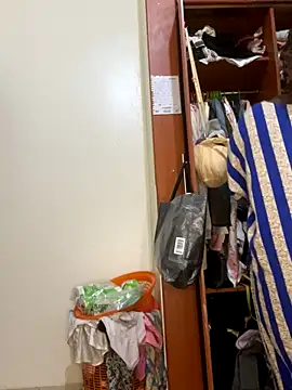 Snapshot of sweet18creamybigpussy chatting on 11/30/25, 05:39 sweet18creamybigpussy online show from 11/30/25, 05:39