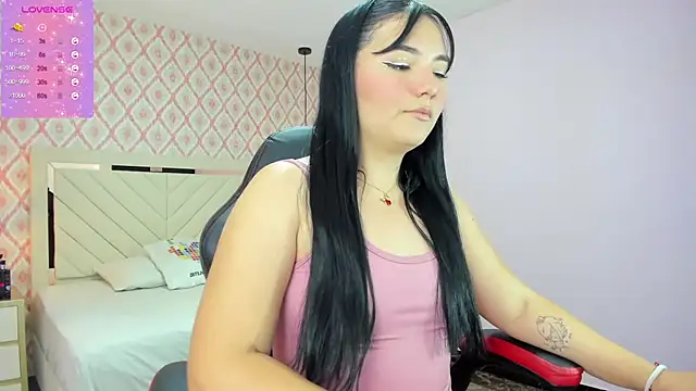 Snapshot of delilaquinn chatting on 01/31/25, 07:18 delilaquinn online show from 01/31/25, 07:18