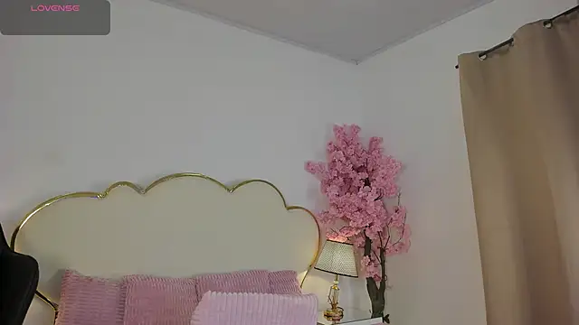 CahitlinBell online show from 06/21/26, 03:09