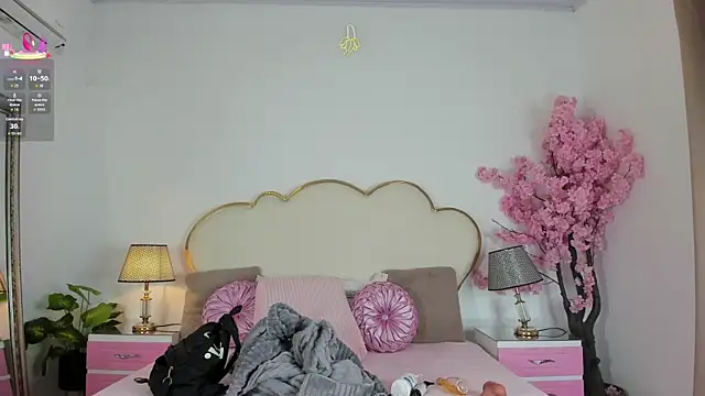 CahitlinBell online show from 07/23/26, 06:00