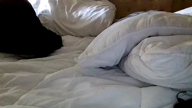 Snapshot of CaylenGee chatting on 01/16/26, 07:18 CaylenGee online show from 01/16/26, 07:18