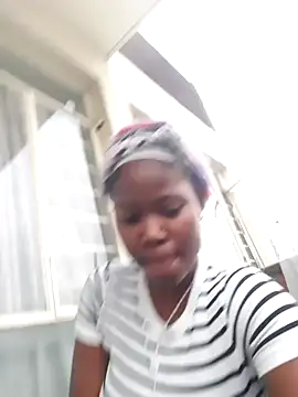 Snapshot of PerfectionBerrie chatting on 02/10/25, 04:25 PerfectionBerrie online show from 02/10/25, 04:25