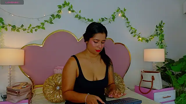 EmmaCrush online show from 11/06/25, 09:05