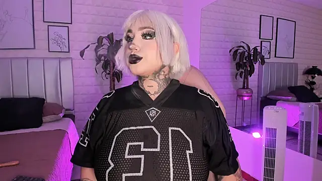 Snapshot of bella-green chatting on 11/20/25, 07:13 bella-green online show from 11/20/25, 07:13