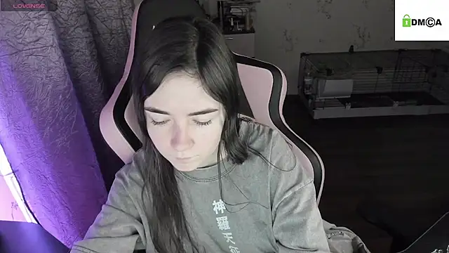 Snapshot of Crazy_forest_fairy chatting on 12/15/24, 09:31 Crazy forest fairy online show from 12/15/24, 09:31