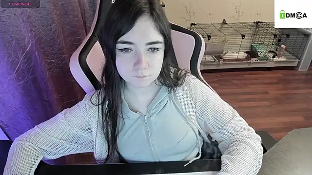 Snapshot of Crazy_forest_fairy chatting on 12/20/24, 11:58 Crazy forest fairy online show from 12/20/24, 11:58