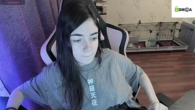 Snapshot of Crazy_forest_fairy chatting on 12/28/24, 01:08 Crazy forest fairy online show from 12/28/24, 01:08