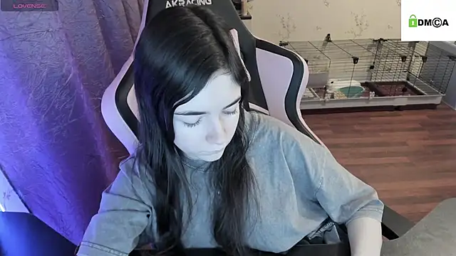 Snapshot of Crazy_forest_fairy chatting on 12/29/24, 06:56 Crazy forest fairy online show from 12/29/24, 06:56