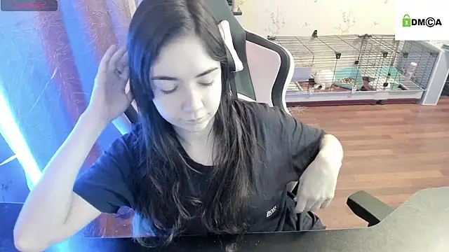 Snapshot of Crazy_forest_fairy chatting on 01/06/25, 01:53 Crazy forest fairy online show from 01/06/25, 01:53